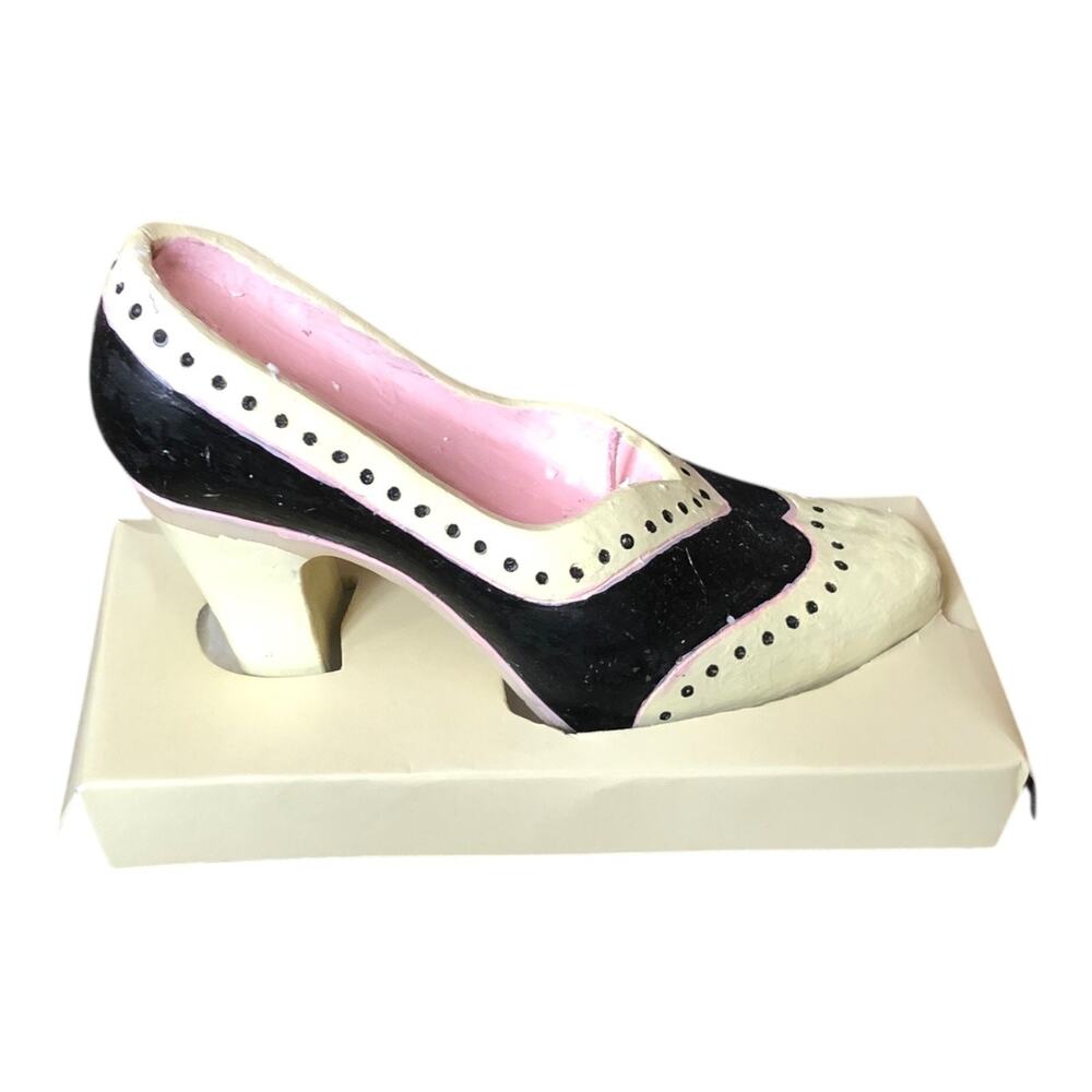 Lava Vintage Vogue Shoe Candle 10.6 oz Retro Black White Pink High Heel Decor